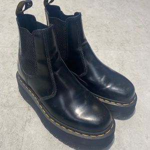 2976 SMOOTH LEATHER PLATFORM CHELSEA BOOTS